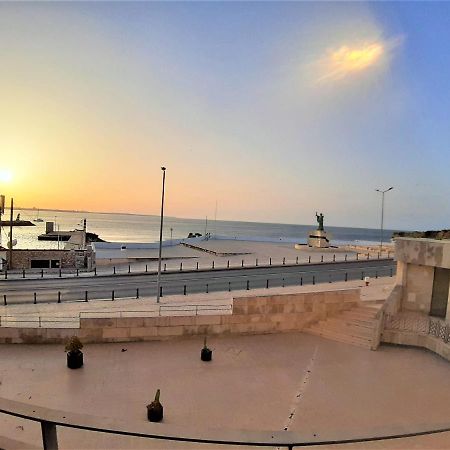 Potato Beach Apartment At Beach Front & Sea View Лагос Екстериор снимка