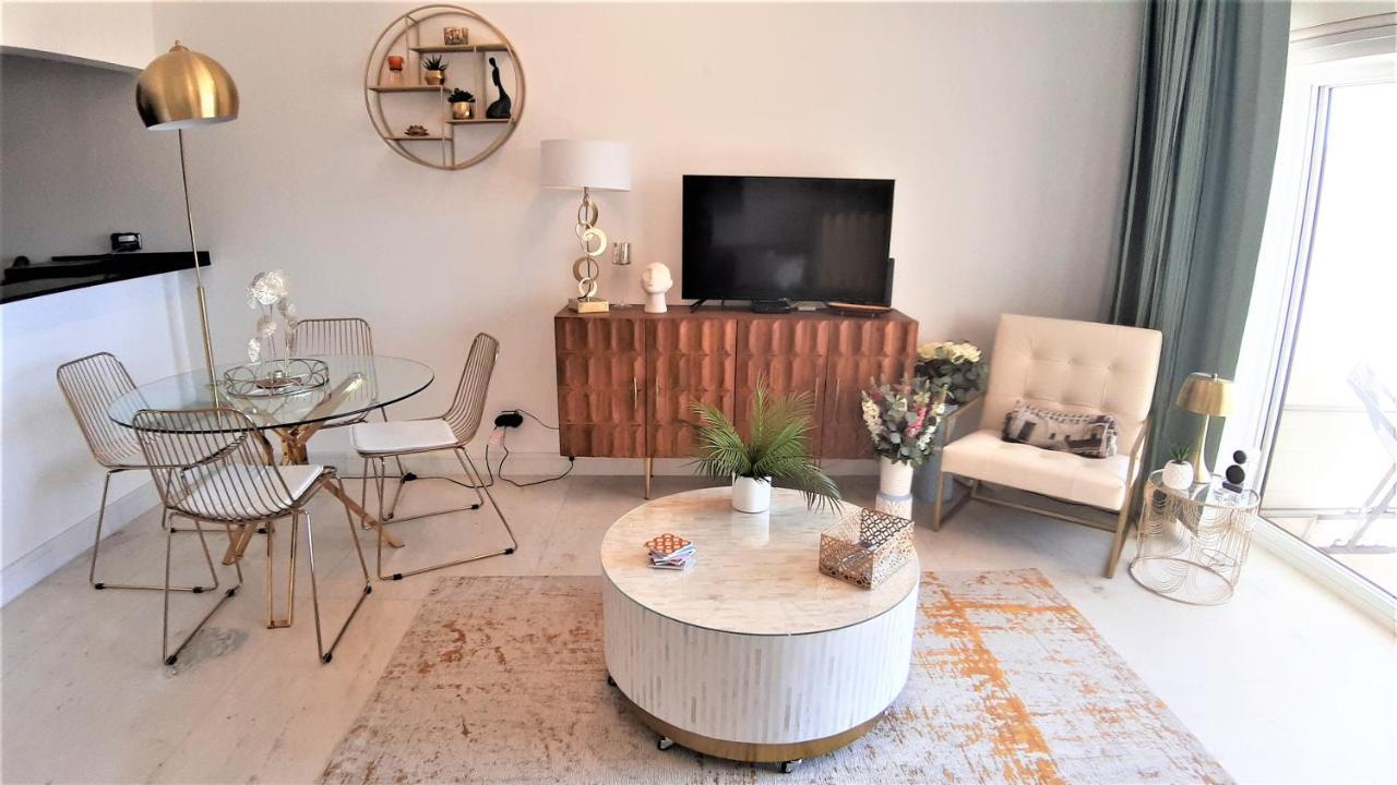 Potato Beach Apartment At Beach Front & Sea View Лагос Екстериор снимка