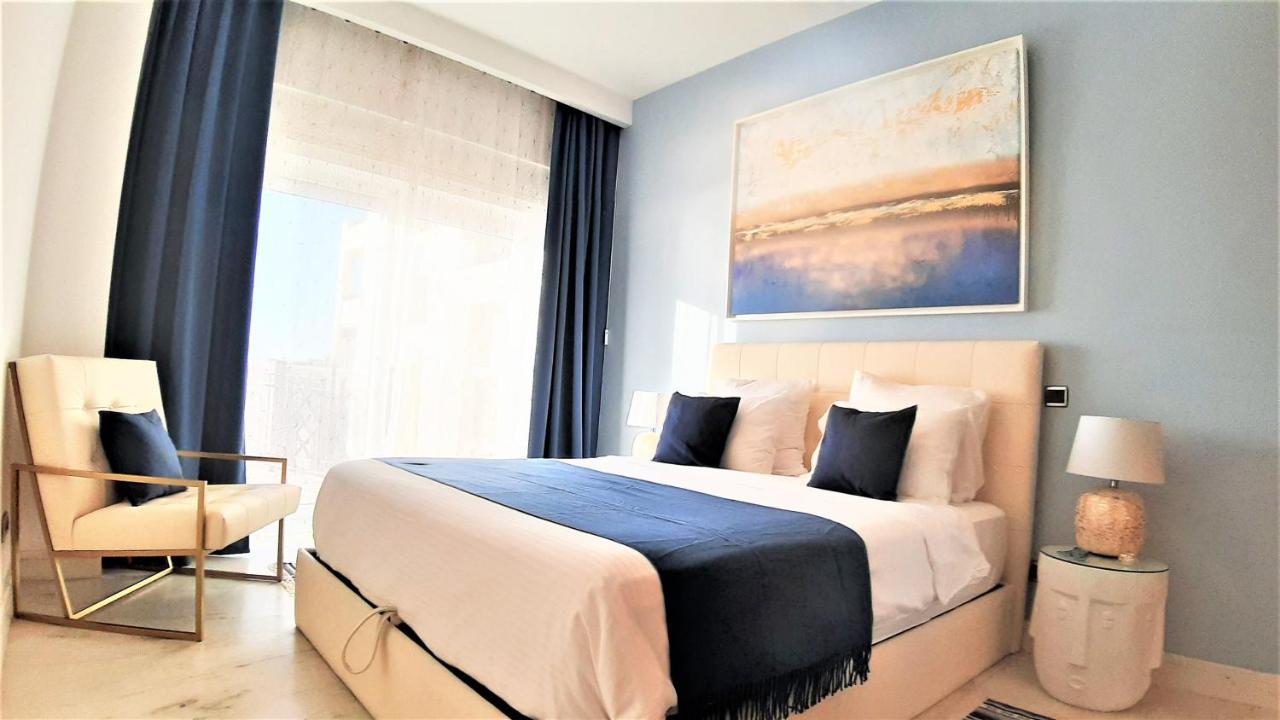 Potato Beach Apartment At Beach Front & Sea View Лагос Екстериор снимка