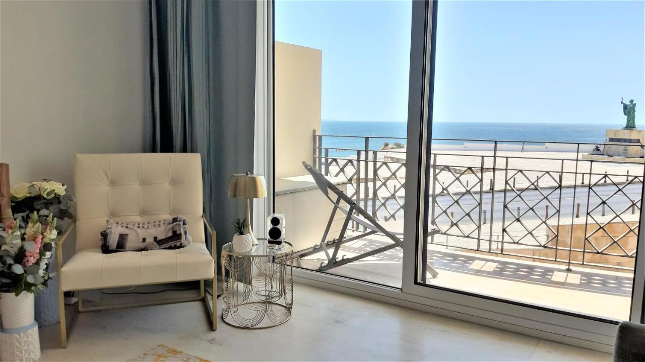 Potato Beach Apartment At Beach Front & Sea View Лагос Екстериор снимка