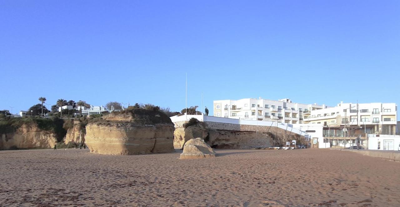 Potato Beach Apartment At Beach Front & Sea View Лагос Екстериор снимка